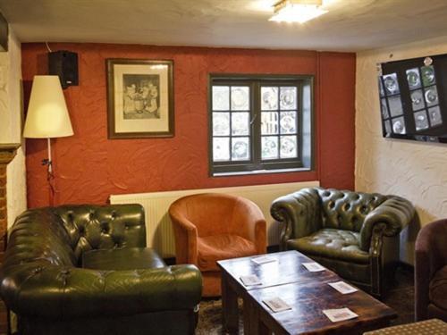 The May Garland Inn Hellingly Exterior foto
