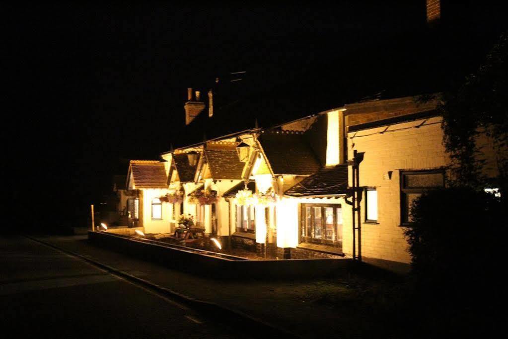 The May Garland Inn Hellingly Exterior foto